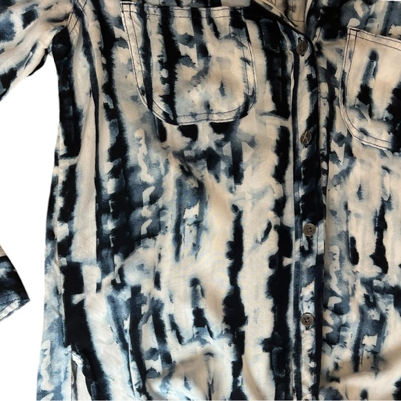💙Rock & Republic Rare Indigo Shibori Type Soft Rayon Button Down Sz Sm💙 - Picture 8 of 16